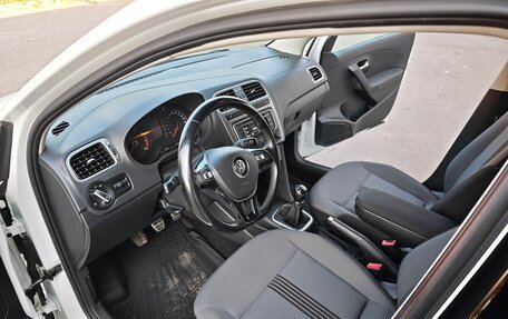 Volkswagen Polo VI (EU Market), 2016 год, 1 050 000 рублей, 13 фотография