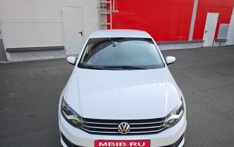 Volkswagen Polo VI (EU Market), 2016 год, 1 050 000 рублей, 2 фотография