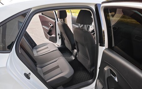 Volkswagen Polo VI (EU Market), 2016 год, 1 050 000 рублей, 17 фотография