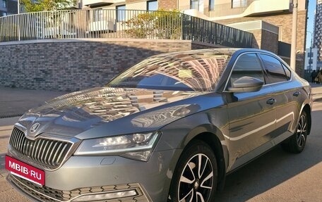 Skoda Superb III рестайлинг, 2020 год, 2 650 000 рублей, 2 фотография