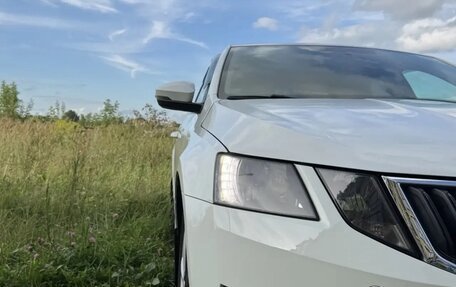 Skoda Octavia, 2017 год, 1 190 000 рублей, 2 фотография