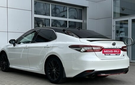 Toyota Camry, 2021 год, 2 900 000 рублей, 5 фотография