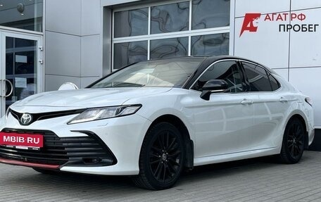 Toyota Camry, 2021 год, 2 900 000 рублей, 3 фотография