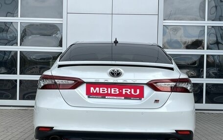 Toyota Camry, 2021 год, 2 900 000 рублей, 6 фотография