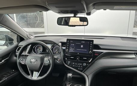 Toyota Camry, 2021 год, 2 900 000 рублей, 12 фотография