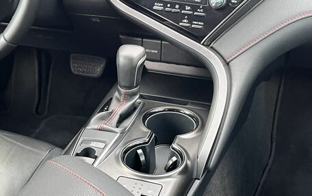 Toyota Camry, 2021 год, 2 900 000 рублей, 15 фотография
