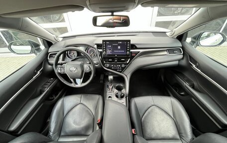 Toyota Camry, 2021 год, 2 900 000 рублей, 11 фотография