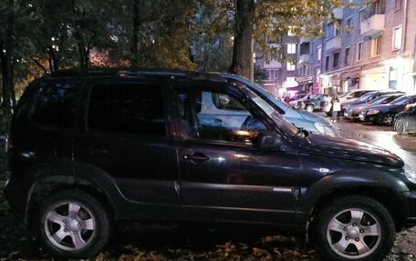 Chevrolet Niva I рестайлинг, 2012 год, 400 000 рублей, 2 фотография