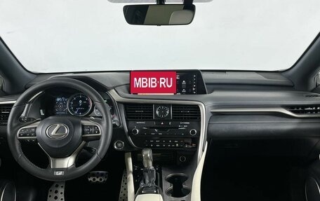 Lexus RX IV рестайлинг, 2018 год, 2 900 000 рублей, 15 фотография