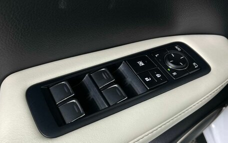 Lexus RX IV рестайлинг, 2018 год, 2 900 000 рублей, 18 фотография