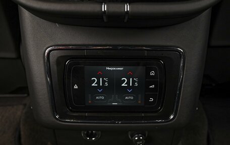 Bentley Bentayga I, 2018 год, 10 999 000 рублей, 26 фотография