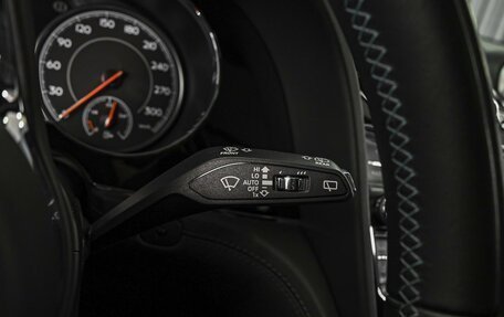 Bentley Bentayga I, 2018 год, 10 999 000 рублей, 21 фотография