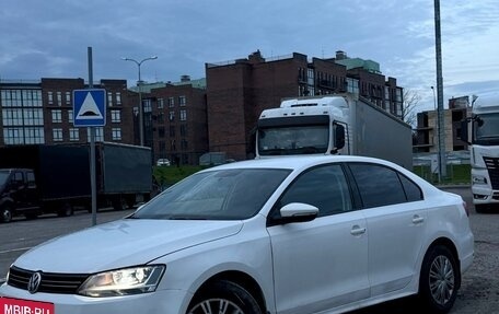 Volkswagen Jetta VI, 2014 год, 630 000 рублей, 2 фотография
