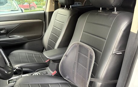 Mitsubishi Outlander III рестайлинг 3, 2013 год, 1 200 000 рублей, 12 фотография