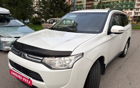 Mitsubishi Outlander III рестайлинг 3, 2013 год, 1 200 000 рублей, 3 фотография