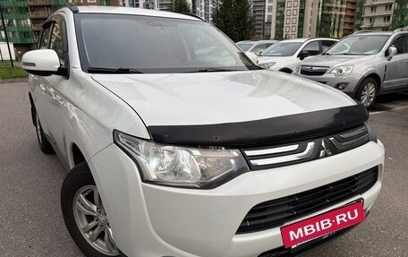 Mitsubishi Outlander III рестайлинг 3, 2013 год, 1 200 000 рублей, 5 фотография