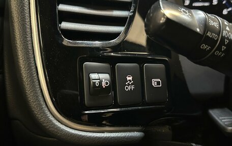 Mitsubishi Outlander III рестайлинг 3, 2021 год, 1 779 000 рублей, 11 фотография