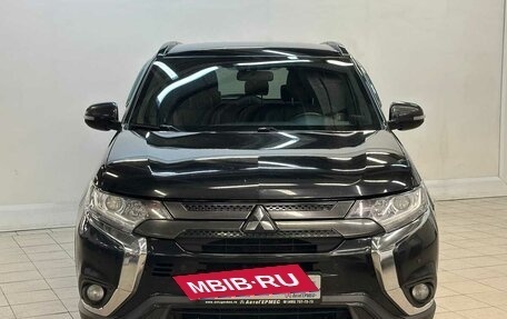 Mitsubishi Outlander III рестайлинг 3, 2021 год, 1 779 000 рублей, 2 фотография