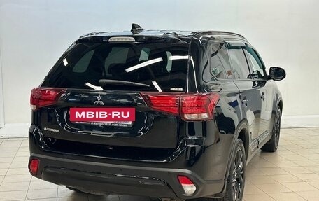 Mitsubishi Outlander III рестайлинг 3, 2021 год, 1 779 000 рублей, 4 фотография