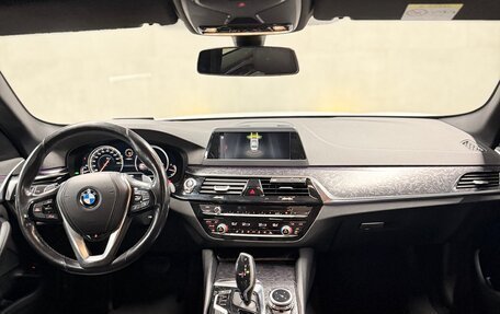 BMW 5 серия, 2019 год, 2 700 000 рублей, 13 фотография