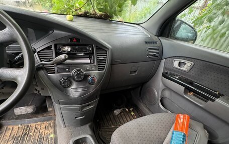 KIA Carens I (RS), 2005 год, 115 000 рублей, 7 фотография