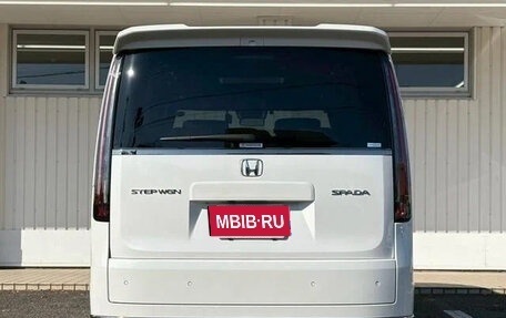 Honda Stepwgn, 2024 год, 2 200 000 рублей, 4 фотография