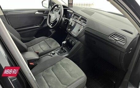 Volkswagen Tiguan II, 2018 год, 2 750 000 рублей, 10 фотография