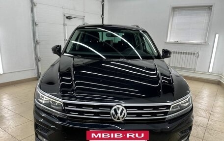 Volkswagen Tiguan II, 2018 год, 2 750 000 рублей, 3 фотография