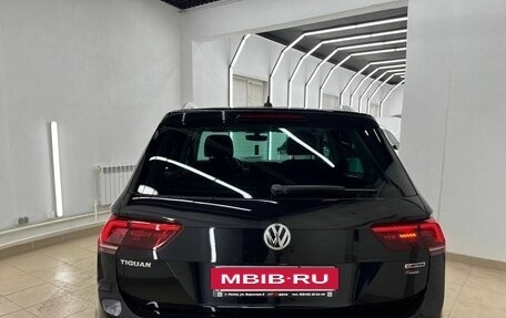 Volkswagen Tiguan II, 2018 год, 2 750 000 рублей, 6 фотография