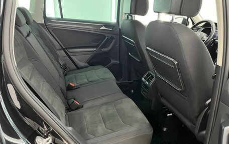 Volkswagen Tiguan II, 2018 год, 2 750 000 рублей, 25 фотография