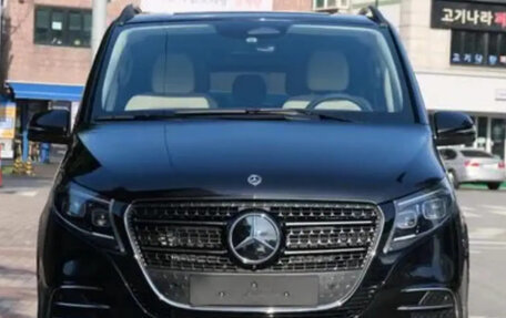 Mercedes-Benz V-Класс, 2023 год, 15 864 626 рублей, 1 фотография