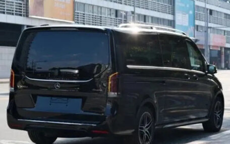 Mercedes-Benz V-Класс, 2023 год, 15 864 626 рублей, 5 фотография