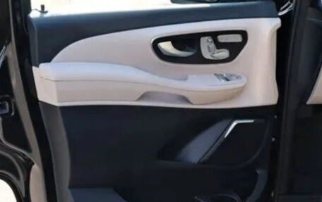 Mercedes-Benz V-Класс, 2023 год, 15 864 626 рублей, 13 фотография