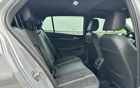 Volkswagen Golf VIII, 2023 год, 1 590 000 рублей, 17 фотография