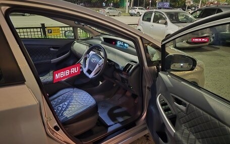 Toyota Prius, 2009 год, 945 000 рублей, 8 фотография