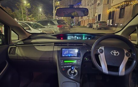 Toyota Prius, 2009 год, 945 000 рублей, 11 фотография