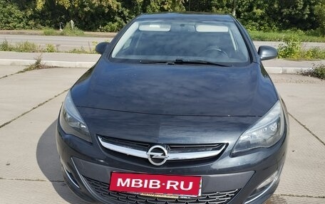 Opel Astra J, 2013 год, 895 000 рублей, 1 фотография