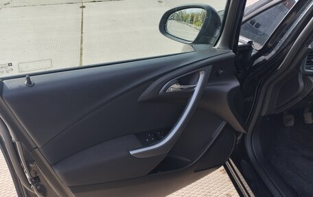 Opel Astra J, 2013 год, 895 000 рублей, 9 фотография