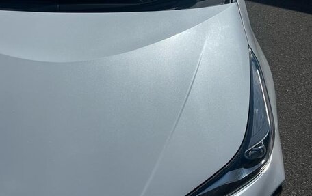 Toyota Prius IV XW50, 2022 год, 1 600 000 рублей, 24 фотография