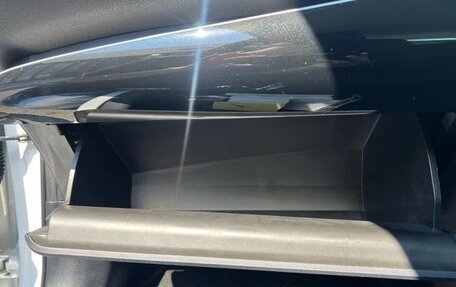 Toyota Prius IV XW50, 2022 год, 1 600 000 рублей, 34 фотография