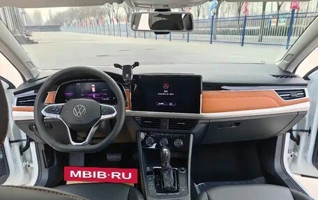 Volkswagen Bora, 2022 год, 1 247 000 рублей, 10 фотография