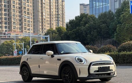 MINI Hatch, 2023 год, 2 170 700 рублей, 3 фотография