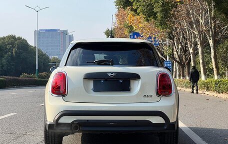MINI Hatch, 2023 год, 2 170 700 рублей, 5 фотография