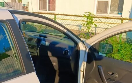 Renault Logan II, 2014 год, 320 000 рублей, 3 фотография