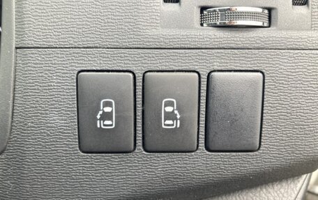 Toyota ISis I, 2016 год, 1 031 000 рублей, 11 фотография