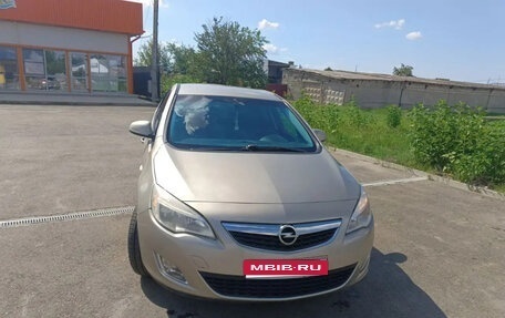 Opel Astra J, 2011 год, 570 000 рублей, 1 фотография