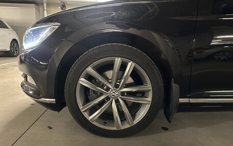 Volkswagen Passat B8 рестайлинг, 2018 год, 1 990 000 рублей, 11 фотография