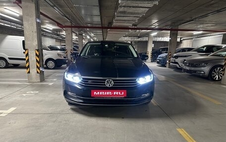 Volkswagen Passat B8 рестайлинг, 2018 год, 1 990 000 рублей, 2 фотография