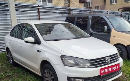Volkswagen Polo VI (EU Market), 2019 год, 680 000 рублей, 2 фотография