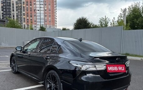 Toyota Camry, 2022 год, 3 150 000 рублей, 5 фотография